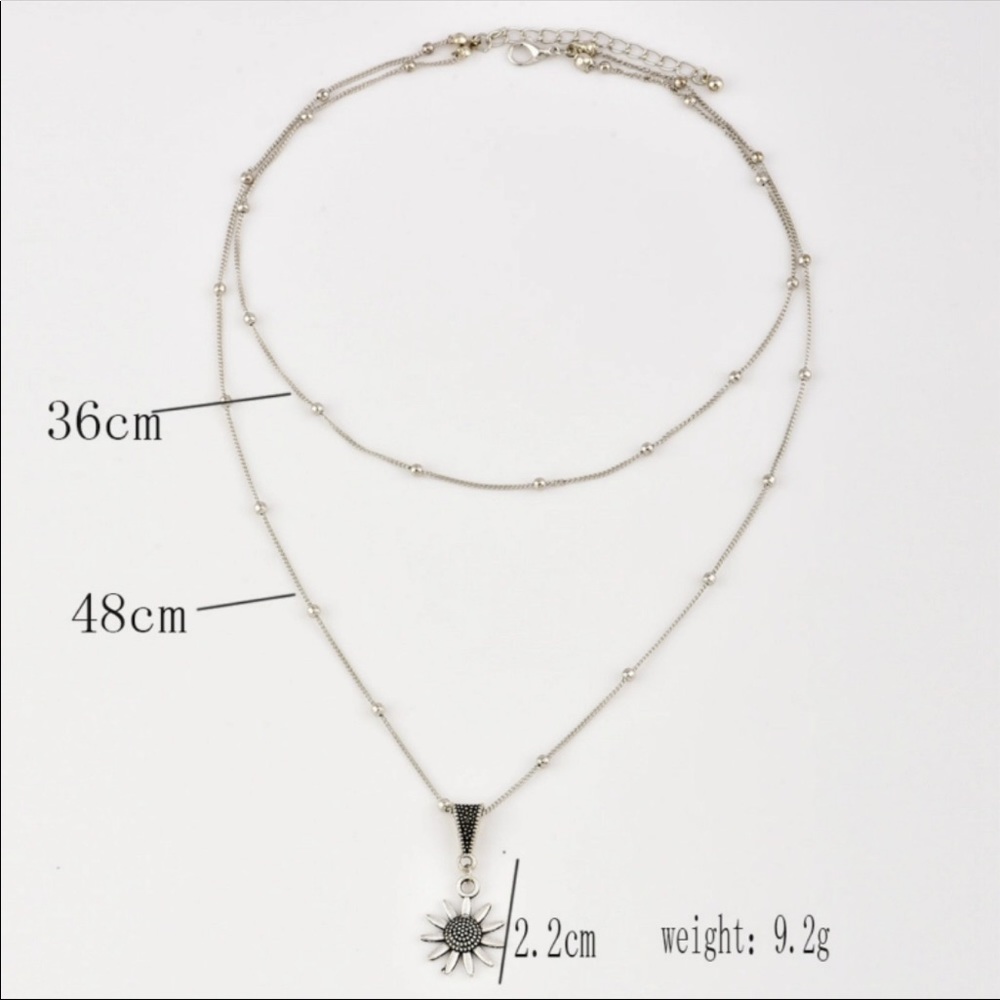 • Amelia • Dainty Sunflower Necklace - Picture 2 of 3